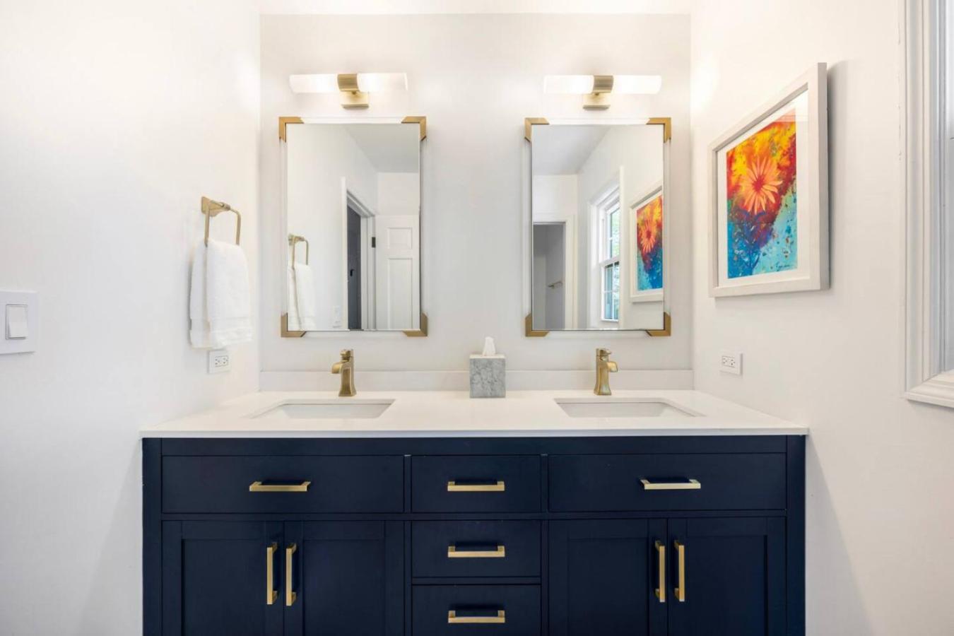 Spacious, Luxury Renovated Home With 4 Kings, Firepit Glen Ellyn Εξωτερικό φωτογραφία