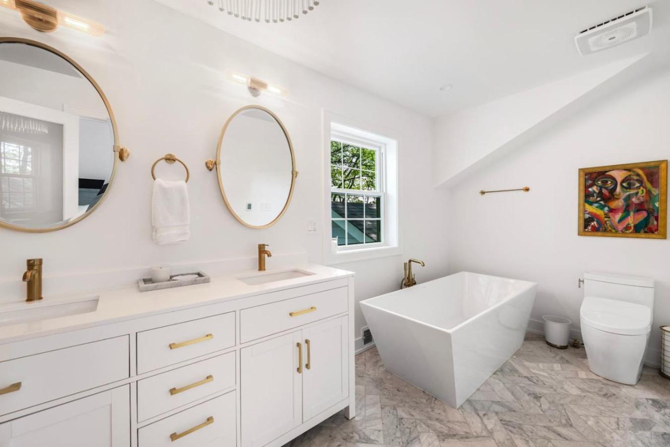 Spacious, Luxury Renovated Home With 4 Kings, Firepit Glen Ellyn Εξωτερικό φωτογραφία