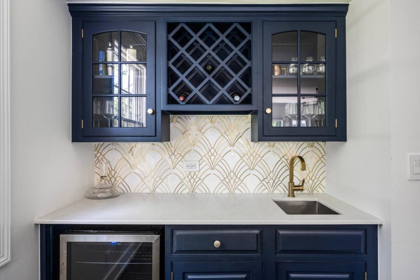 Spacious, Luxury Renovated Home With 4 Kings, Firepit Glen Ellyn Εξωτερικό φωτογραφία