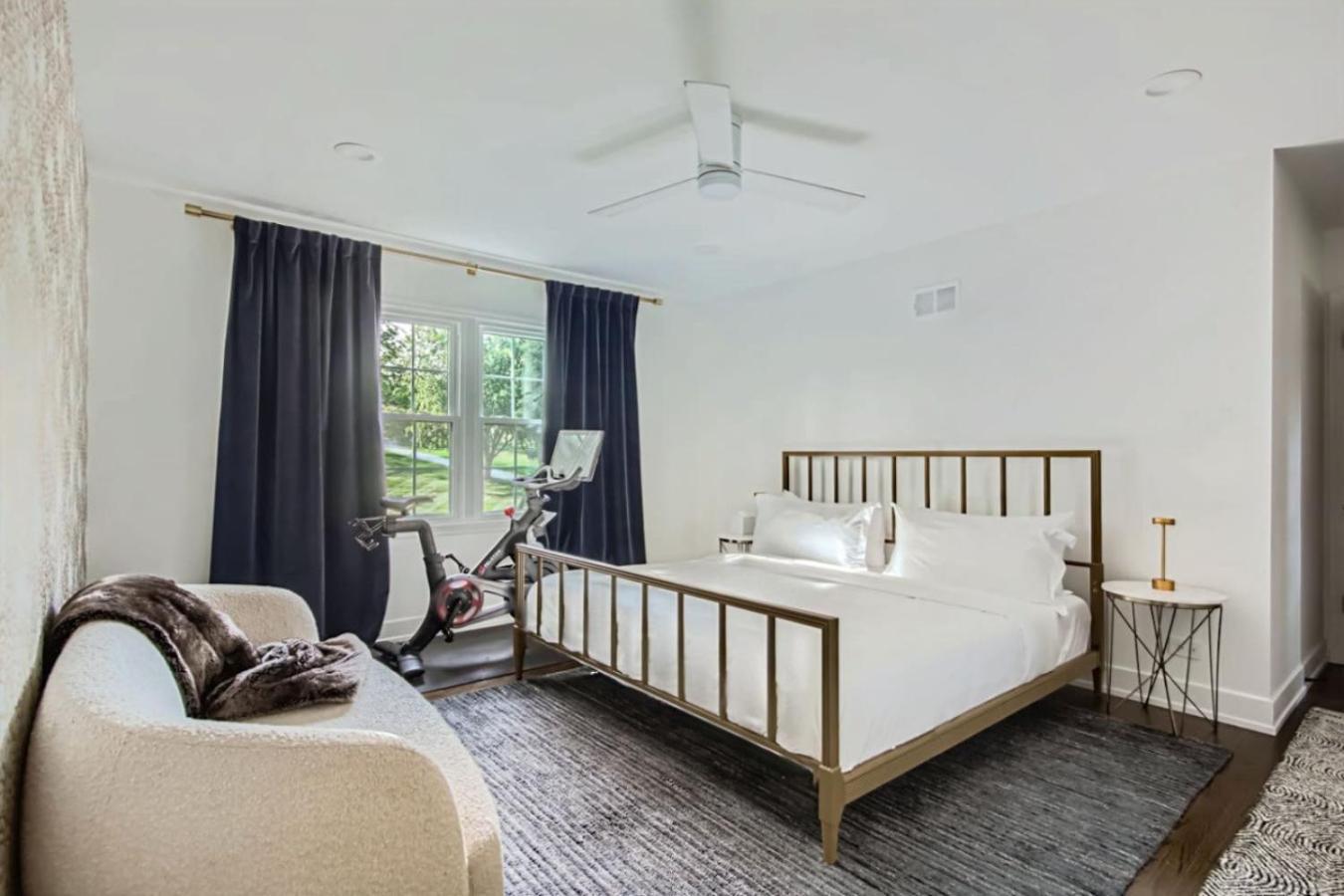 Spacious, Luxury Renovated Home With 4 Kings, Firepit Glen Ellyn Εξωτερικό φωτογραφία