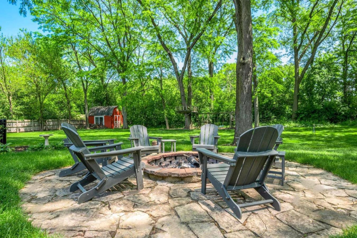 Spacious, Luxury Renovated Home With 4 Kings, Firepit Glen Ellyn Εξωτερικό φωτογραφία