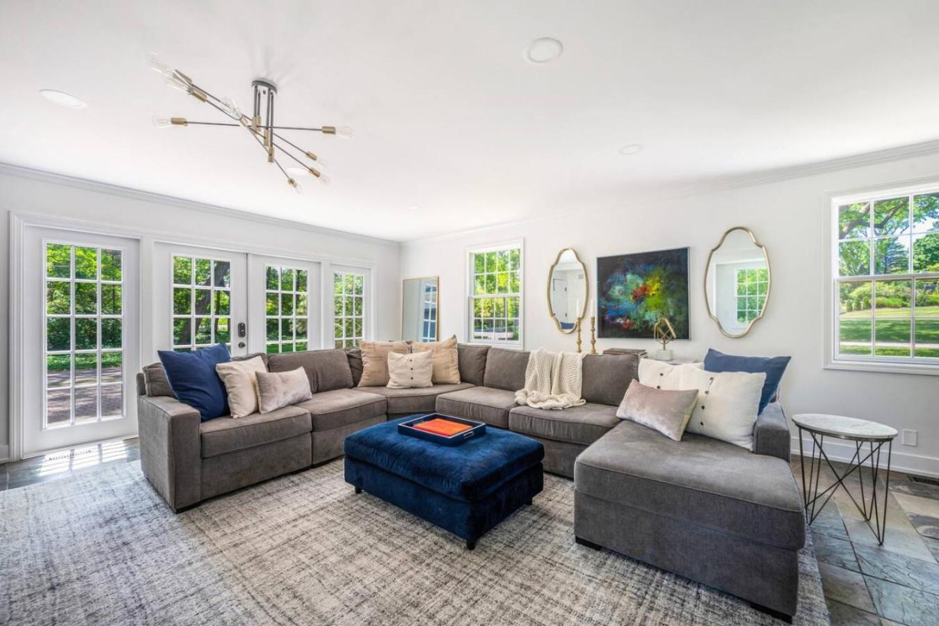 Spacious, Luxury Renovated Home With 4 Kings, Firepit Glen Ellyn Εξωτερικό φωτογραφία